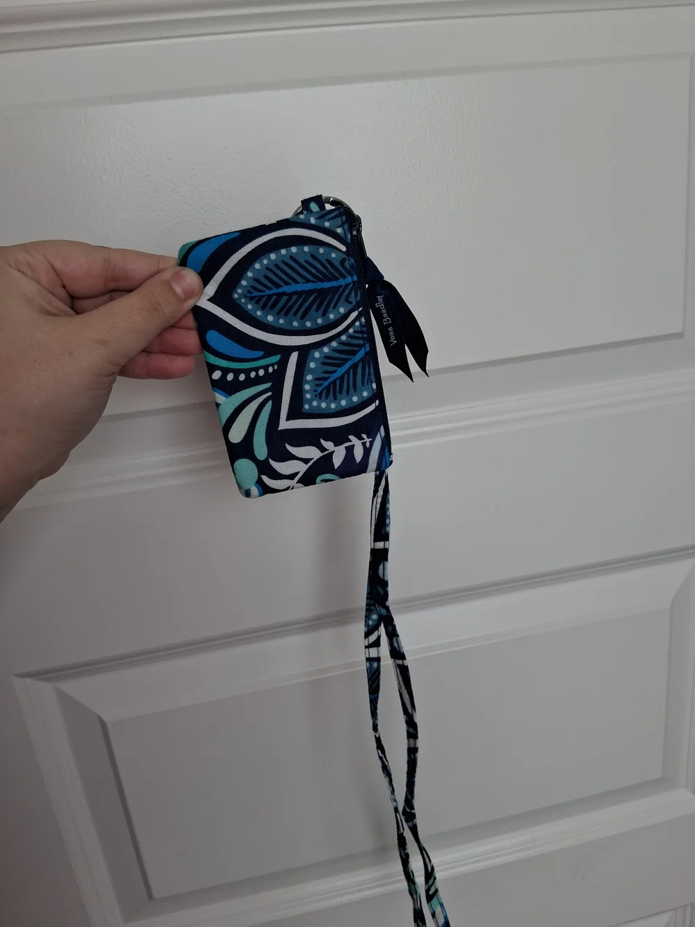 Vera Bradley Navy Floral Pattern Landyard ID Wallet - Picture 3 of 8